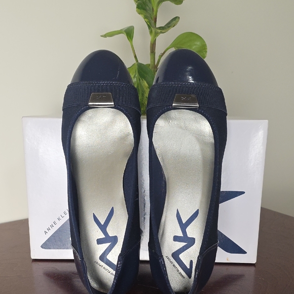 Anne Klein Dark Blue Flats with Silver Accents - Picture 1 of 6